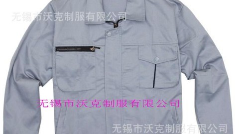 那些一拿到新工服就压箱底的员工，不是矫情，是你从一开始就忽略了最关键的一步